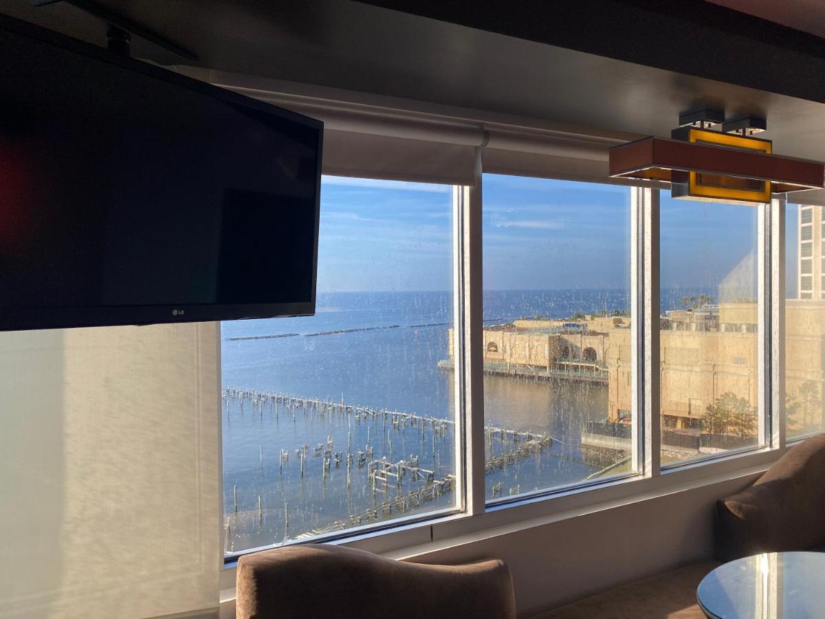 Hard Rock Hotel & Casino Biloxi Exterior foto View from the 10th floor of the Westin
