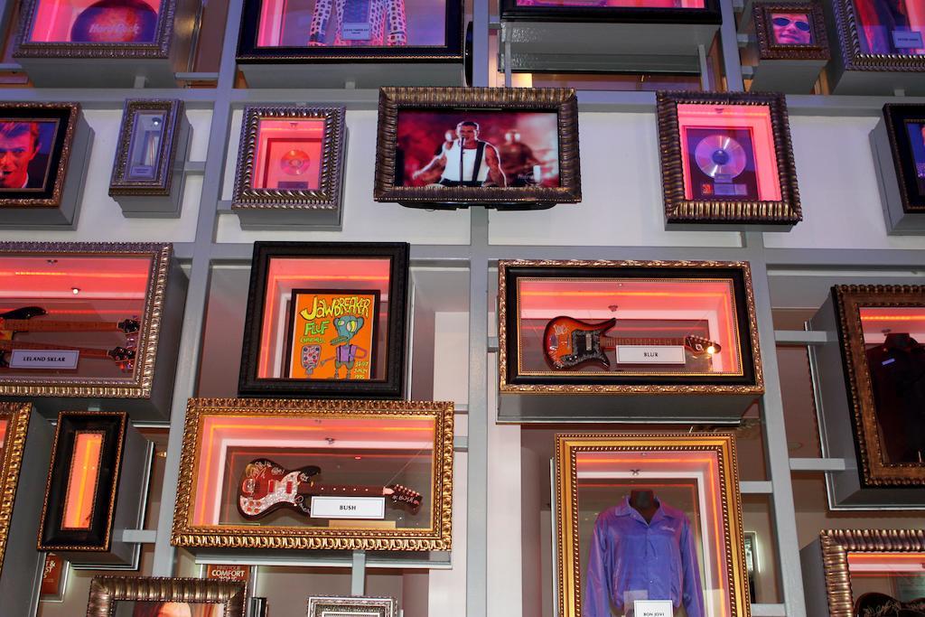 Hard Rock Hotel & Casino Biloxi Exterior foto The Rock and Roll Hall of Fame